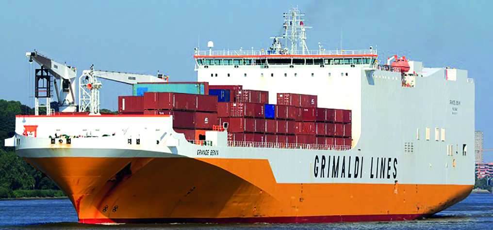 Image:The Italian-flagged ro-ro containership Grande Benin