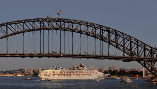 P&O liner Pacific Explorer pictured in Sydney, Australia. Image: Ed Dunens Image:P&O liner Pacific Explorer pictured in Sydney, Australia. Image: Ed Dunens